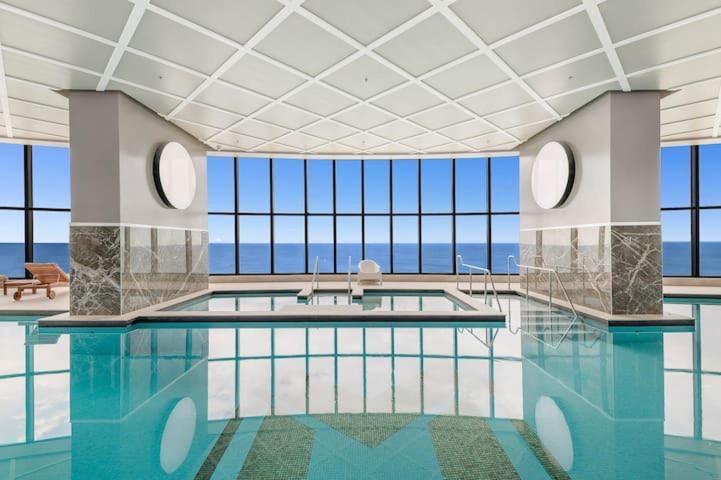 Sea View Beachfront Apartment In Surfers Gold Coast Exterior photo